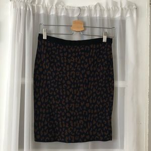 Rachel Roy Mini Skirt. Leopard print design